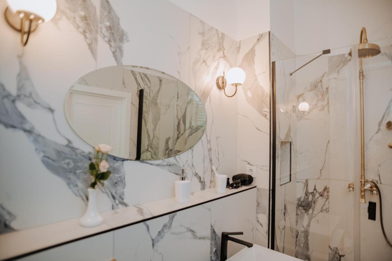 V.I.P Apartments Dominikanos إلفيف المظهر الخارجي الصورة